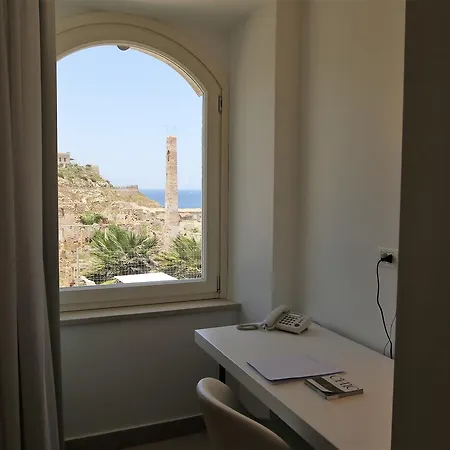 Castello Tafuri 4* Porto Palo