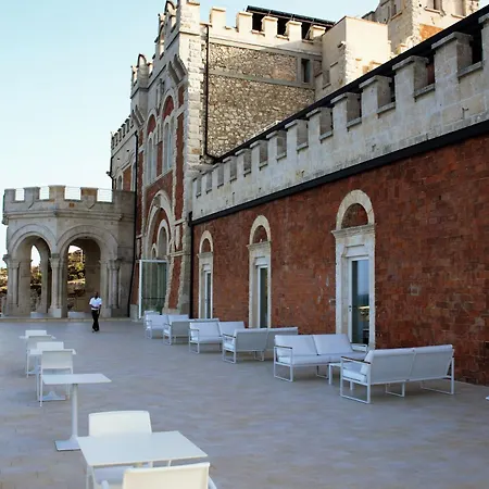 Castello Tafuri Hotel 4*